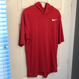 Hooded short-sleeve Nike Dri-Fit training shirt.
